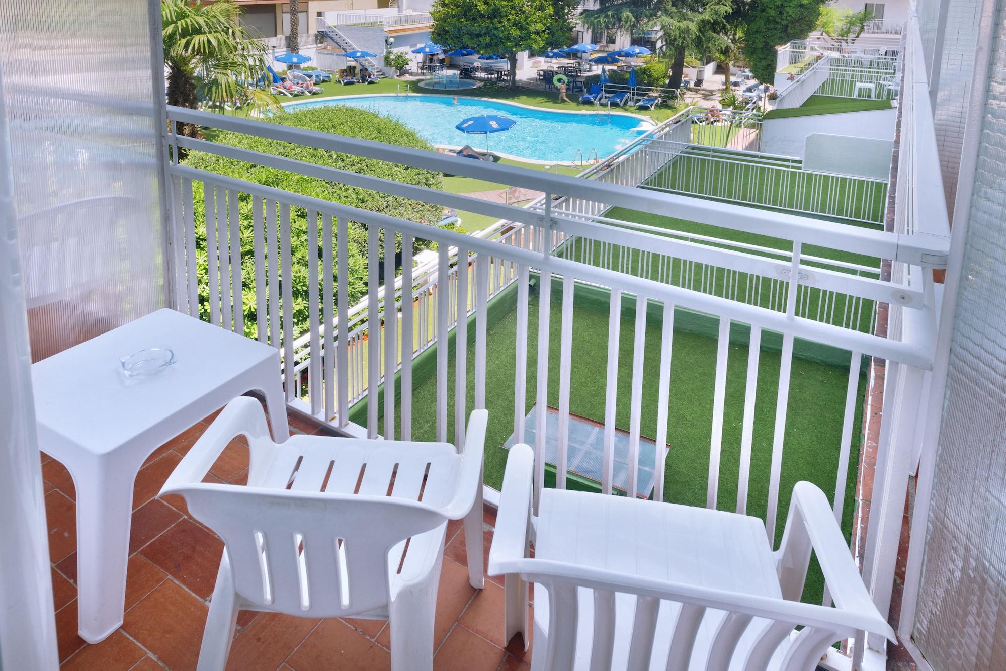 GHT Balmes, Hotel-Aparthotel&SPLASH Calella Eksteriør billede