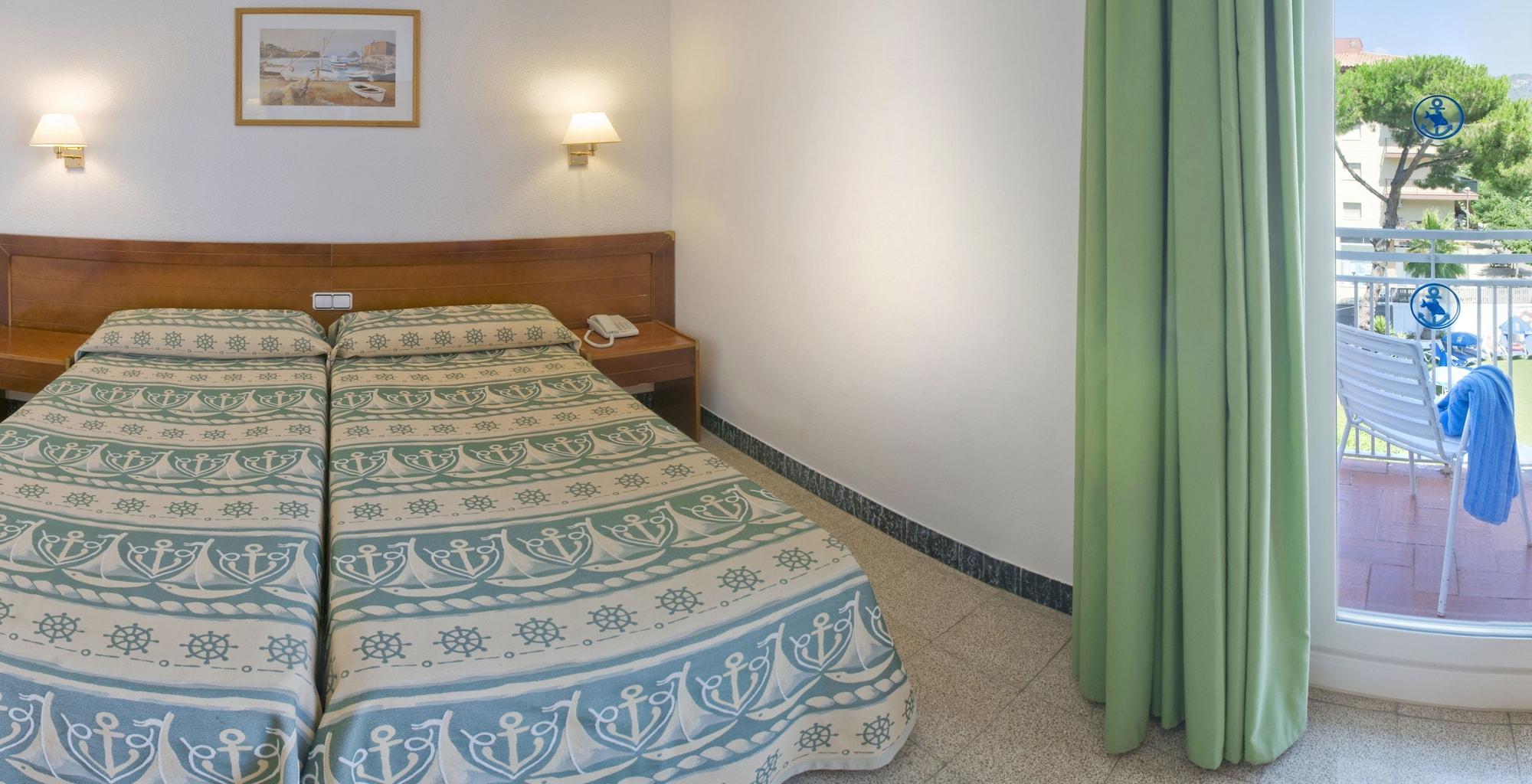 GHT Balmes, Hotel-Aparthotel&SPLASH Calella Eksteriør billede
